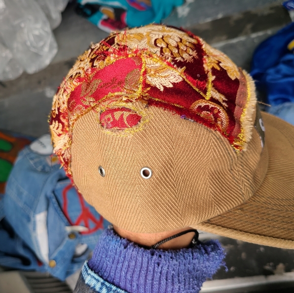 1of1 SUPREME hat - Picture 4 of 4